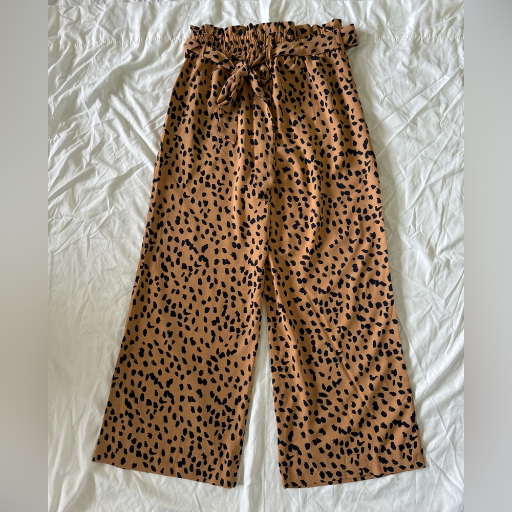 Wide leg spotted pants. Size M.